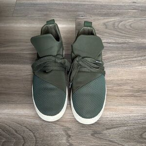 Steve Madden Green High-Top Sneakers with Cross-Strap Design